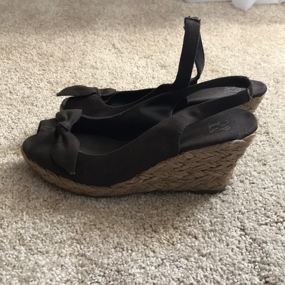 Brown wedge sandal! - Picture 3 of 4
